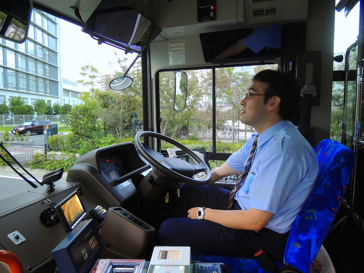 国際自動車のタクシーとバスがTHE NEXT GENERATION パトレイバーに撮影協力