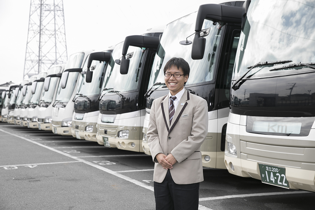 唯一の新卒入社バスドライバーは 仕事中もプライベートも 物事を見る観点が少し違っていた Kmvoice 社員の声 国際自動車株式会社