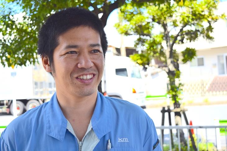 国際自動車のLPガススタンドの充てん員武原正裕さん