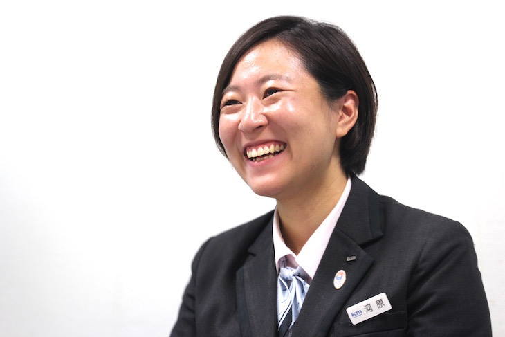 国際自動車（ｋｍタクシー）で第二新卒で入社した女性タクシードライバーの河原さん