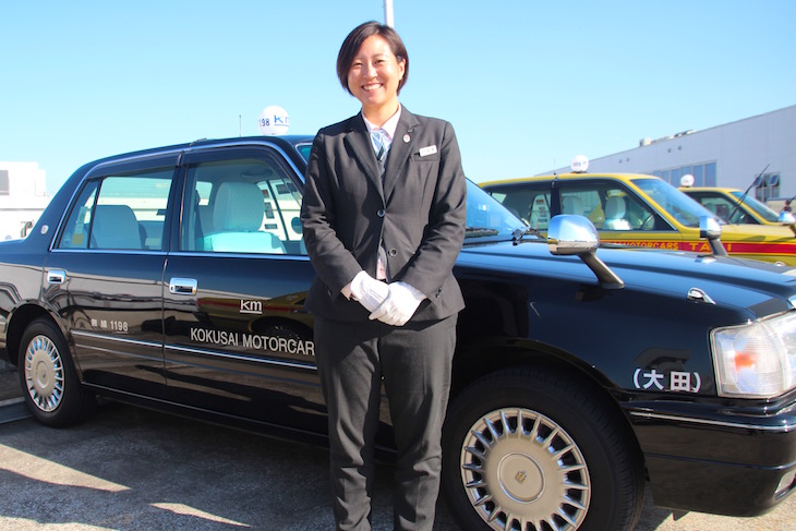 国際自動車（ｋｍタクシー）で第二新卒で入社した女性タクシードライバーの河原さん