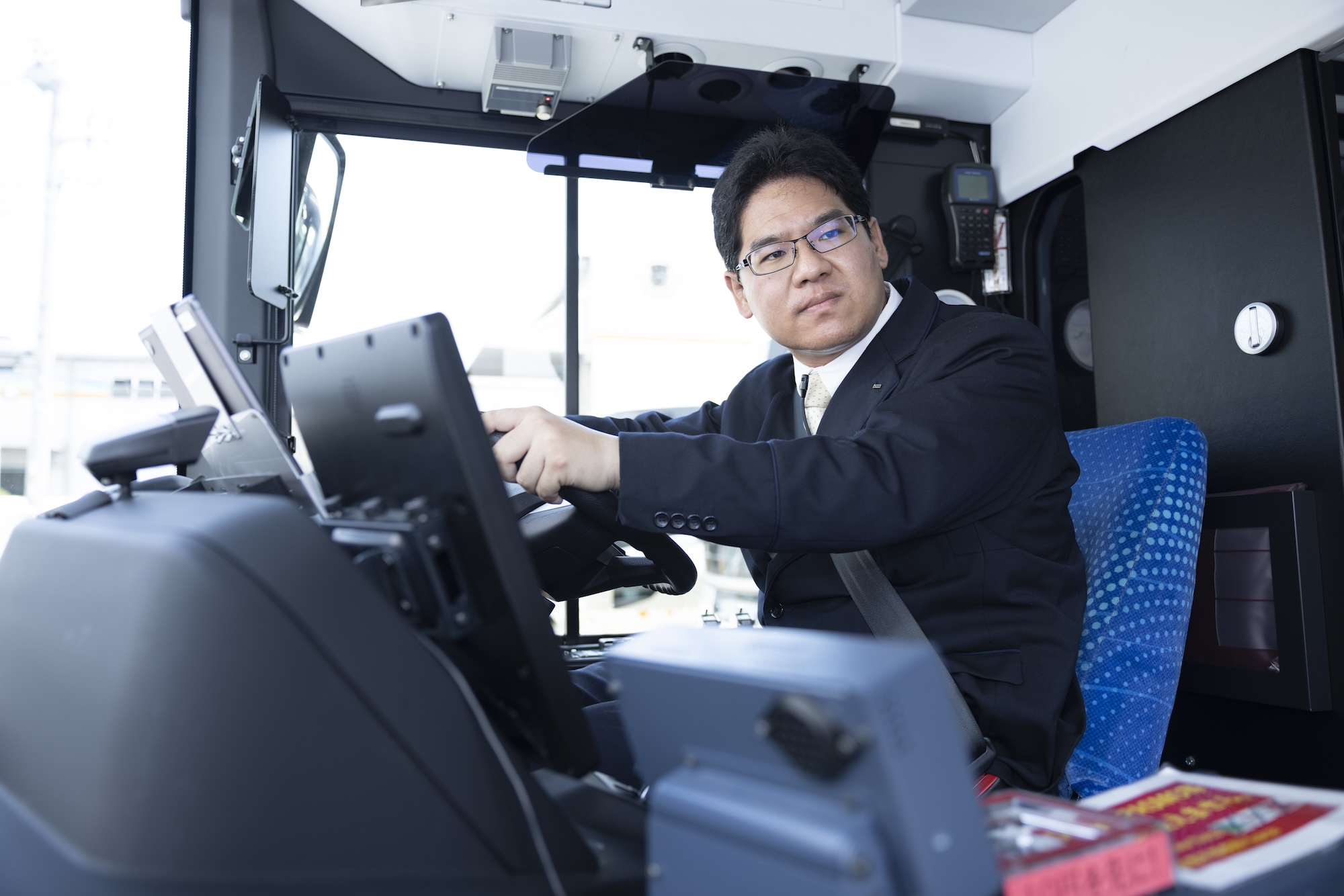 タクシーとハイヤーの「いいとこどり」？バスドライバー・佐藤さんが