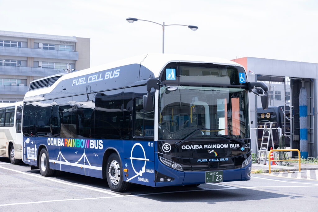 お台場レインボーバス燃料電池バス　水素バス